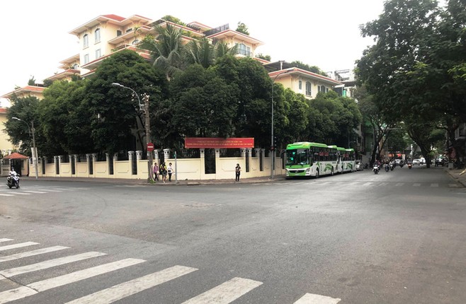 Duong pho Sai Gon vang ve ngay dau nghi Tet Ky Hoi