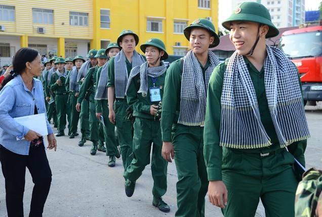 Buon vui kho noi thanh loi trong ngay tien tan binh nhap ngu-Hinh-5