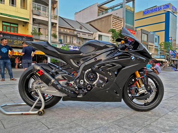 'Ca map' BMW S1000RR voi goi do hon 2 ty cua biker mien Tay-Hinh-2