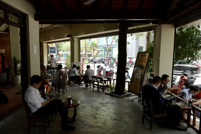 Cafe sang chanh len ngoi ngay Ha Noi noi long gian cach-Hinh-3