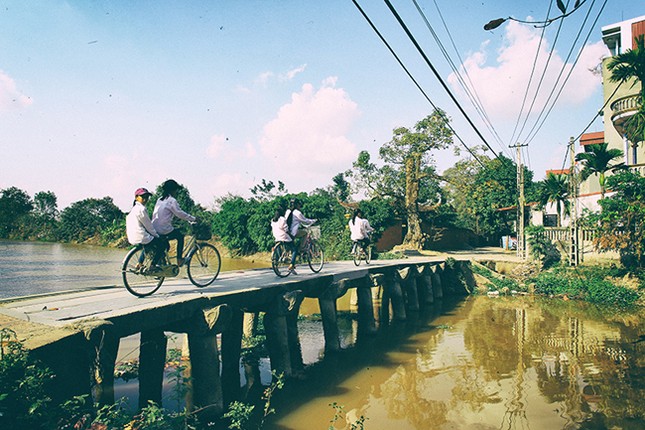 Ngo ngang ngam ngoi lang dep nhu co tich ngay gan Ha Noi-Hinh-10