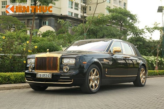 Dan sieu xe Rolls-Royce ma vang bien 