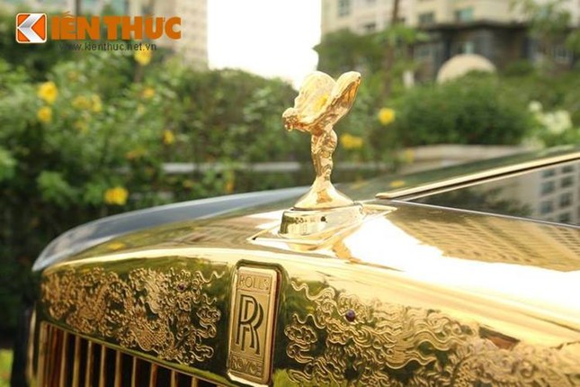 Dan sieu xe Rolls-Royce ma vang bien 