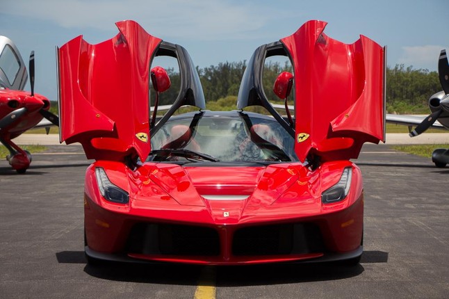 Sieu xe Ferrari LaFerrari dung chan ban chi hon 72 ty dong-Hinh-3