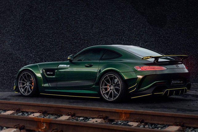 “Quai thu dia nguc xanh” Mercedes-AMG GT do bodykit sieu doc-Hinh-4