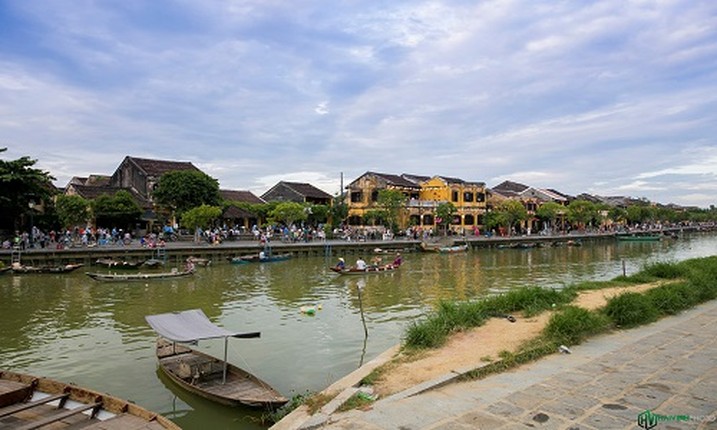 Ve dep lung linh khong ti vet cua pho co Hoi An