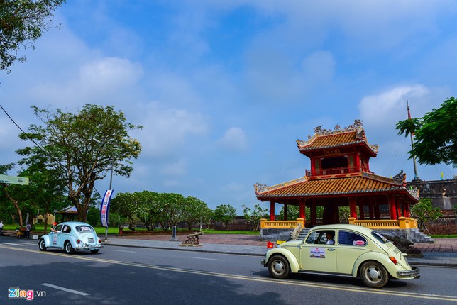 Xe co dieu hanh khap duong pho Hue-Hinh-7