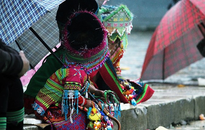 Xot xa canh tre em doi mua lanh kiem tien o Sa Pa-Hinh-5