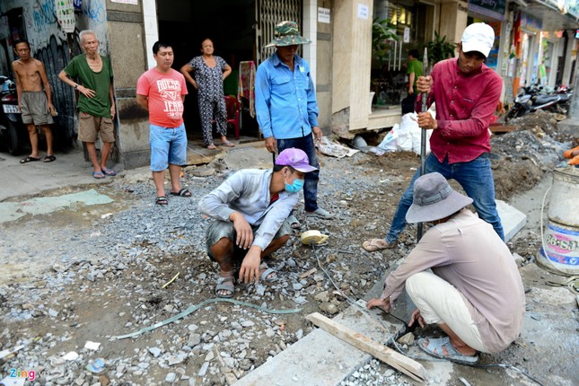 Anh: Pho di bo Bui Vien truoc ngay duoc thay “ao moi“-Hinh-4