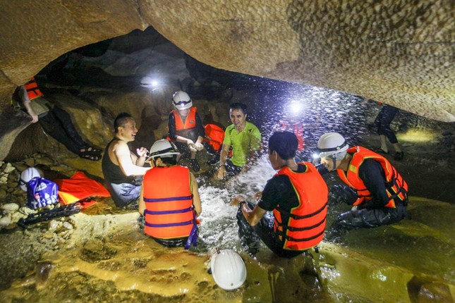 To da, nhu da hang nghin nam trong hang &quot;Son Doong cua Ba Be&quot;-Hinh-13