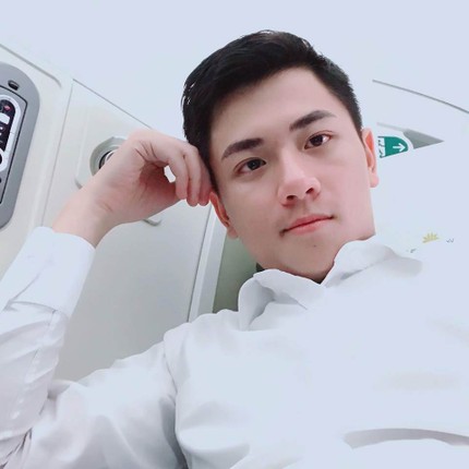 Hot boy Vietnam Airlines don tim dan mang Viet la ai?