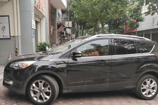 Ford Escape moi tai Viet Nam gia 1,2 ty la ban 2014-Hinh-2