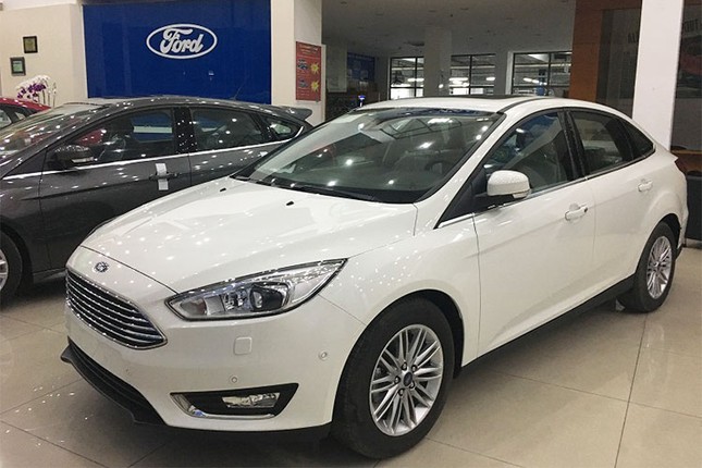 Tai sao xe oto Ford Focus “e van hoan e” tai Viet Nam?