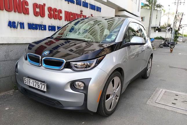 Soi xe oto dien BMW i3 tien ty cua ong chu taxi Mai Linh-Hinh-10