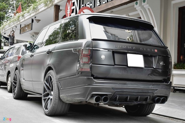 Range Rover LWB do ham ho tren pho Sai Gon-Hinh-4