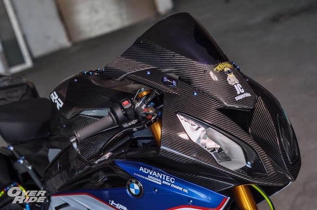 Sieu “ca map” BMW S1000RR voi dan do choi dat gia-Hinh-4