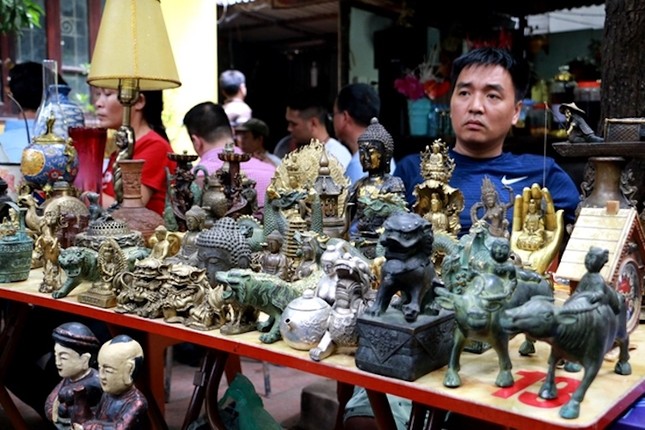 Doc dao cho phien do xua giua trung tam Ha Noi-Hinh-10