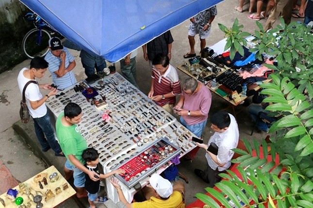 Doc dao cho phien do xua giua trung tam Ha Noi-Hinh-18