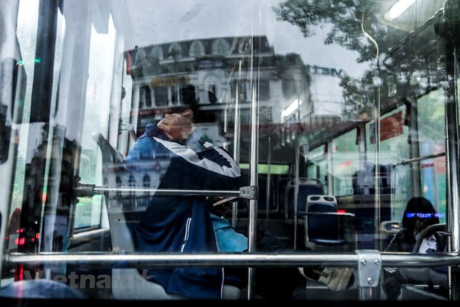 Khong khi lanh keo tut nhiet do, mua dong da ve Ha Noi-Hinh-12