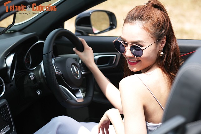 Ninh Duong Lan Ngoc cam lai Mercedes-AMG SLC 43 tien ty-Hinh-5