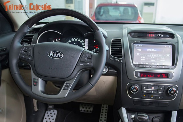 Can canh Kia Sorento moi gia duoi 800 trieu tai VN-Hinh-6