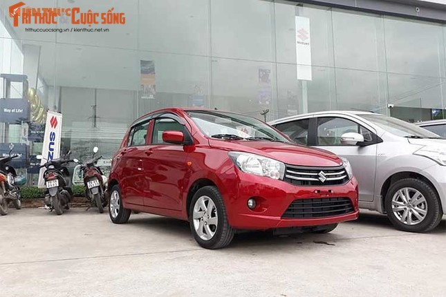 Xe oto Suzuki Celerio re nhat Viet Nam tai sao van e?