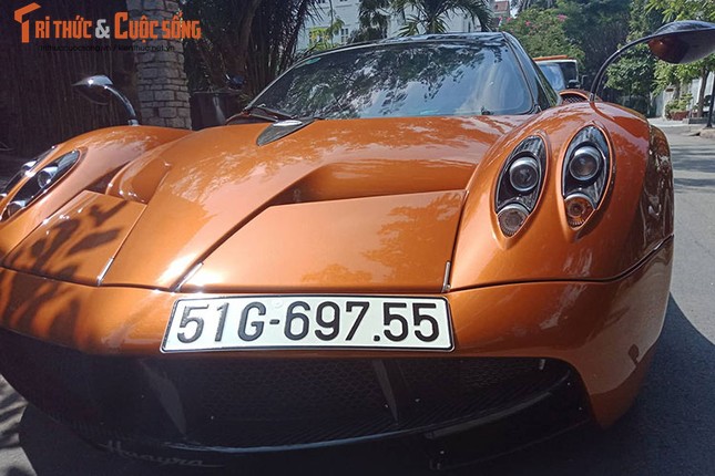 Sieu xe Pagani Huayra 80 ty dong cua Minh Nhua ra bien so-Hinh-3