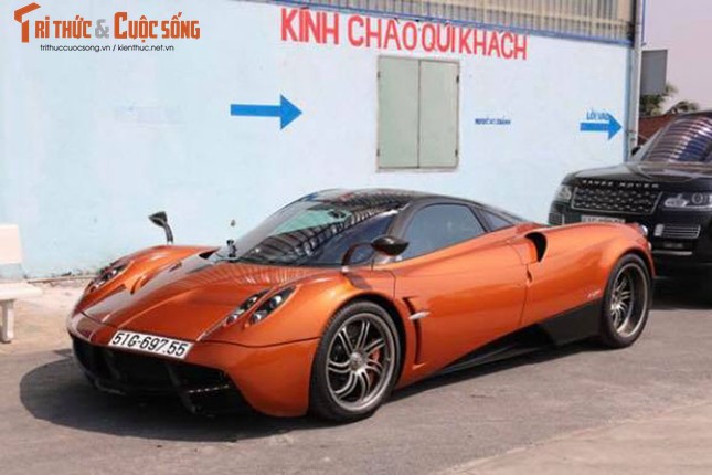 Sieu xe Pagani Huayra 80 ty dong cua Minh Nhua ra bien so