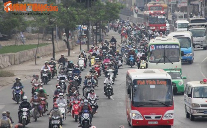 Anh: Choang canh un tac khung khiep ben xe, san bay Ha Noi, TPHCM-Hinh-15