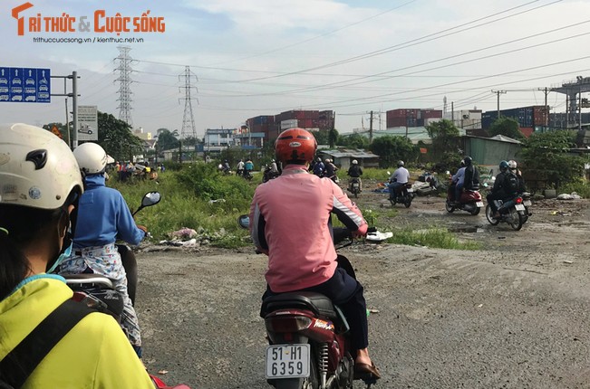 Cua ngo Sai Gon un tac kinh hoang, tram thu phi quyet khong &quot;xa&quot;-Hinh-6