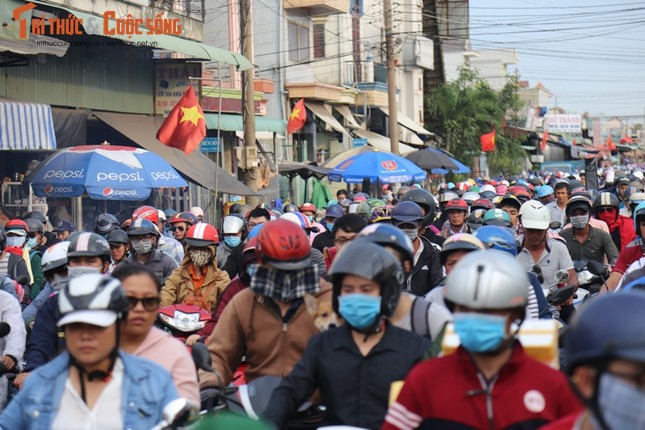 Anh: Choang canh un tac khung khiep ben xe, san bay Ha Noi, TPHCM-Hinh-13