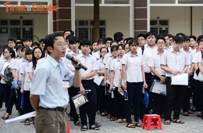 Anh: Thi sinh tu tin cuoi rang ro den thi THPT quoc gia 2018-Hinh-11