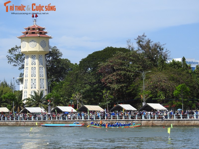 Phan Thiet chao Xuan voi le hoi dua thuyen dac sac-Hinh-2