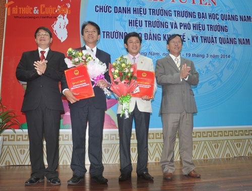 Mot hieu truong o tinh Quang Nam xin nghi viec