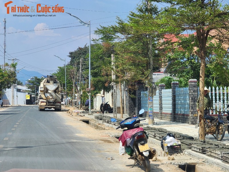 Lam Dong: Thi cong au tai du an via he duong Thong Nhat-Hinh-2