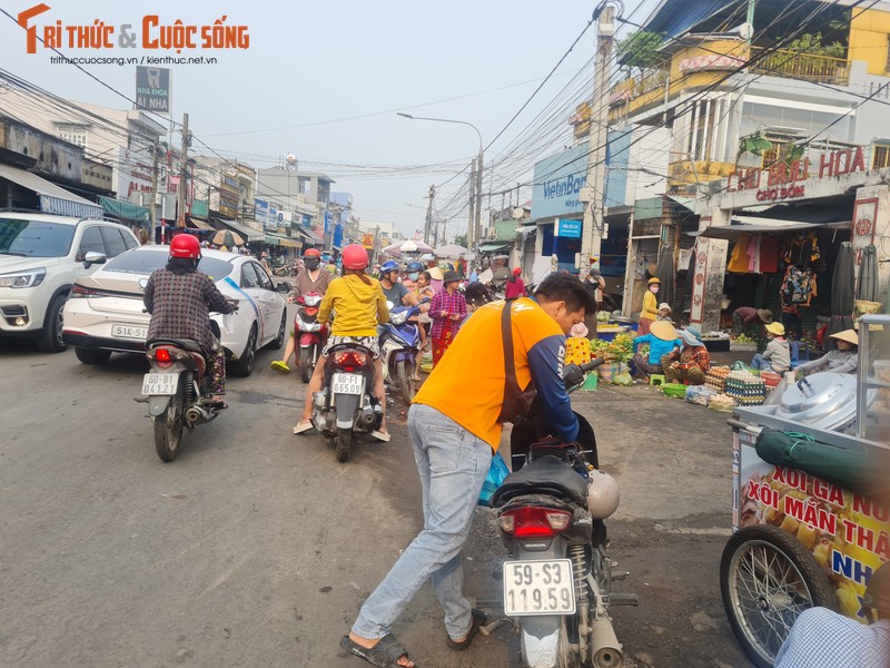 Via he, long duong thanh noi hop cho ke ben UBND phuong Buu Hoa-Hinh-2