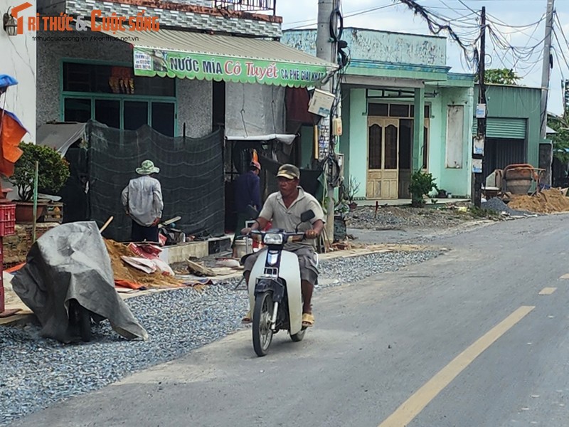 Dong Nai: Du an nang cap duong Huong lo 7, thi cong gan 3 nam van chua xong?-Hinh-2