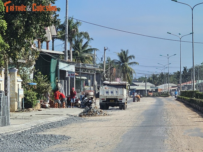 Tay Ninh: Can canh DA Tham nhua duong 30/4 huyen Tan Bien-Hinh-10