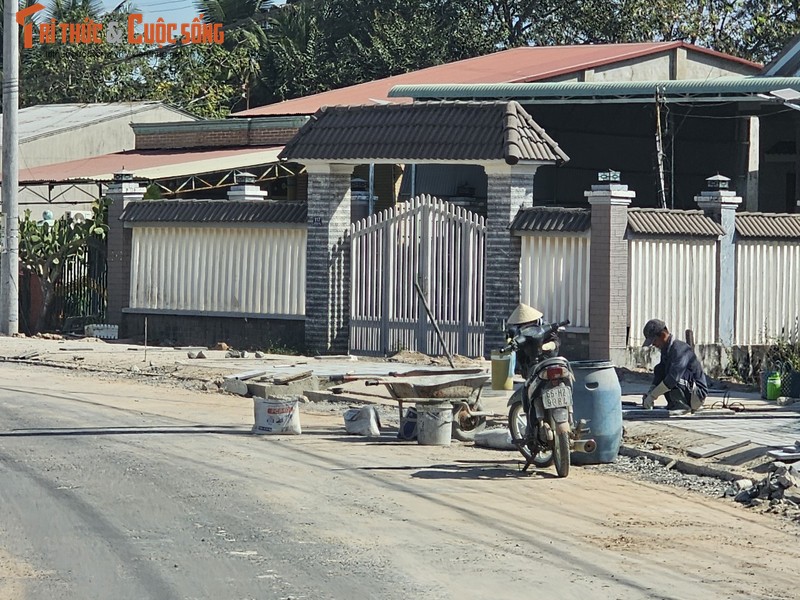 Tay Ninh: Can canh DA Tham nhua duong 30/4 huyen Tan Bien-Hinh-14