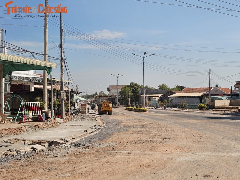 Tay Ninh: Can canh DA Tham nhua duong 30/4 huyen Tan Bien-Hinh-16