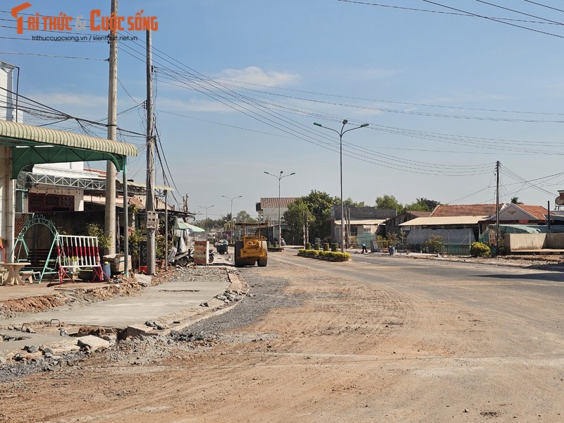 Tay Ninh: Can canh DA Tham nhua duong 30/4 huyen Tan Bien-Hinh-4