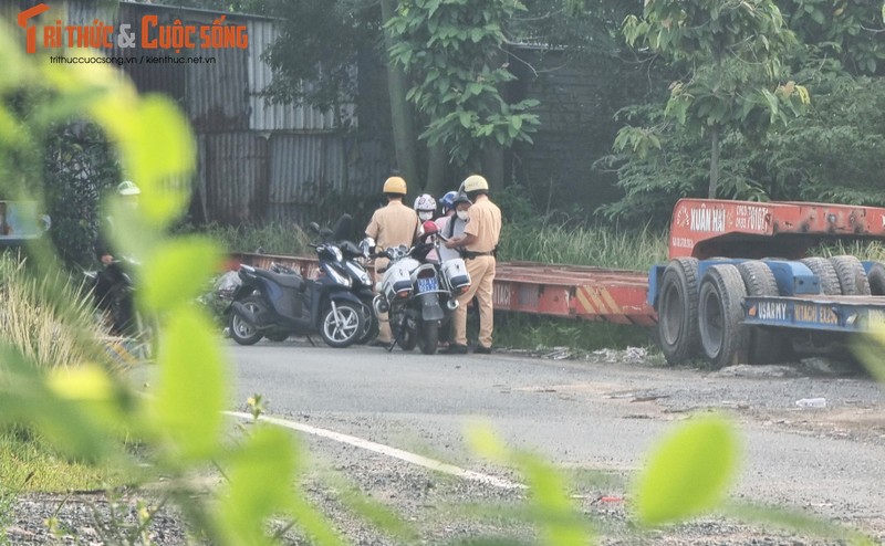 Dan ‘khon kho’ vi duong dan duoi cau Rach Chiec bi chan-Hinh-8