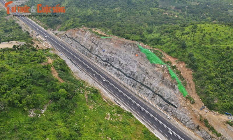 Nhung hiem nguy rinh rap tren tuyen cao toc Dau Giay - Phan Thiet-Hinh-11