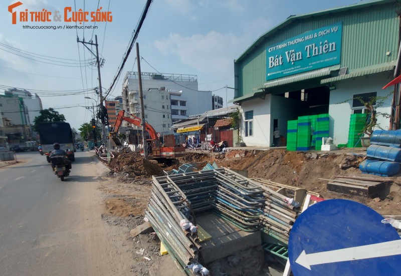 TP HCM: Can canh cong trinh mo rong duong Duong Quang Ham, quan Go Vap-Hinh-13